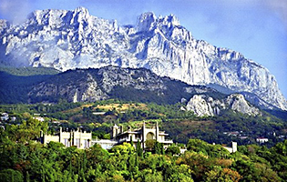 Гора Ай-Петри – один из символов Крыма.